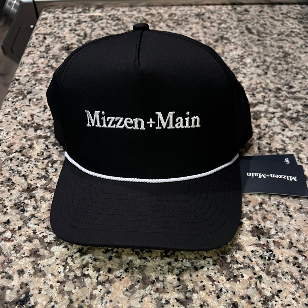 mizzen+main hat. nwt.